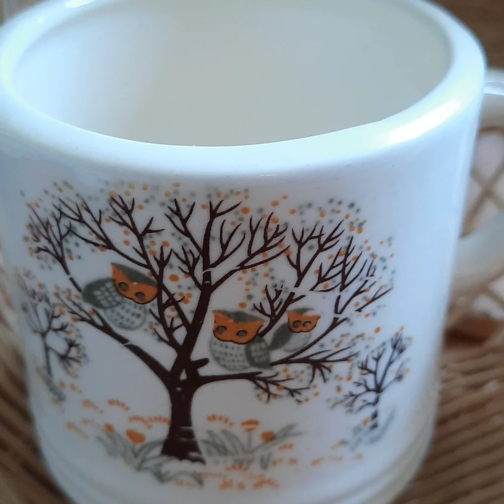 Trio of Vintage Owls in a Tree small mugs - Picture 5 of 11